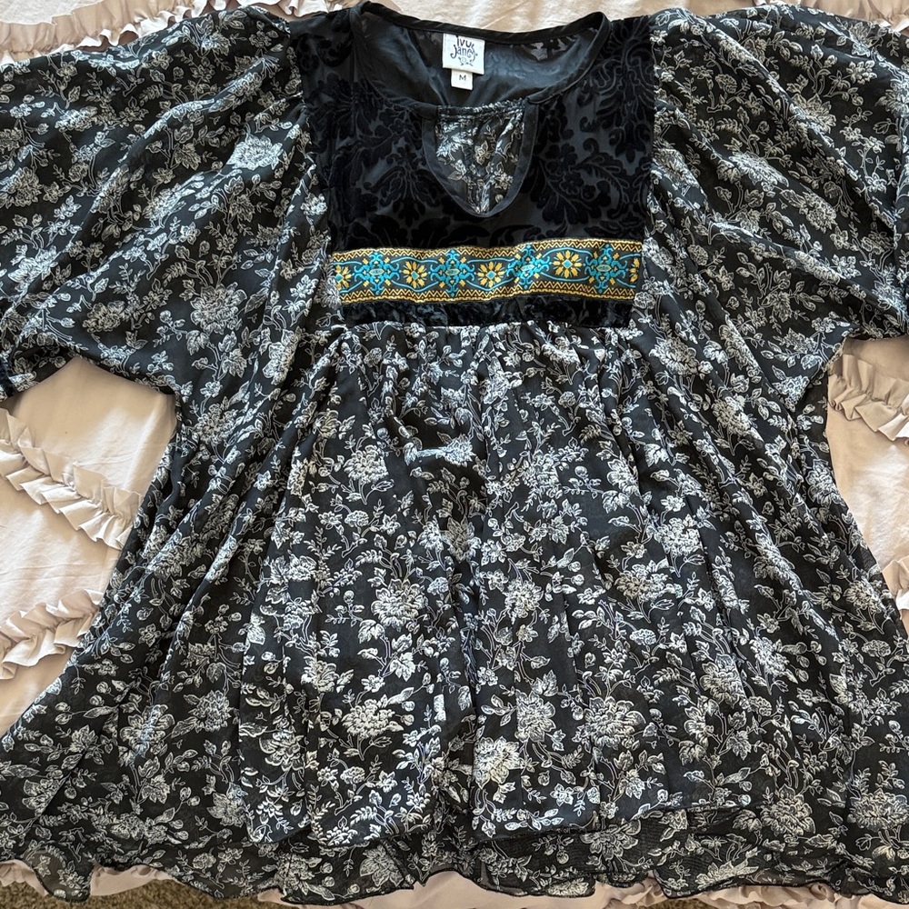 Ivy Jane Women’s Black and White Floral Blouse with Gold and Blue Details